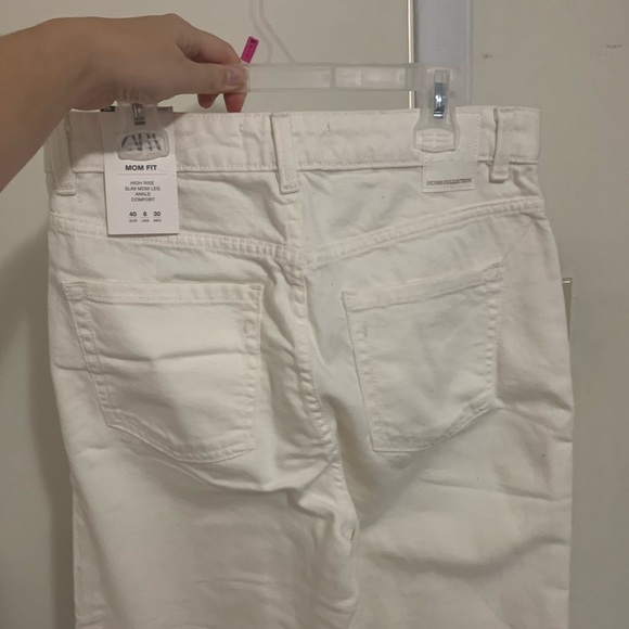 NWT White High Waisted Mom Jeans - Picture 2 of 2